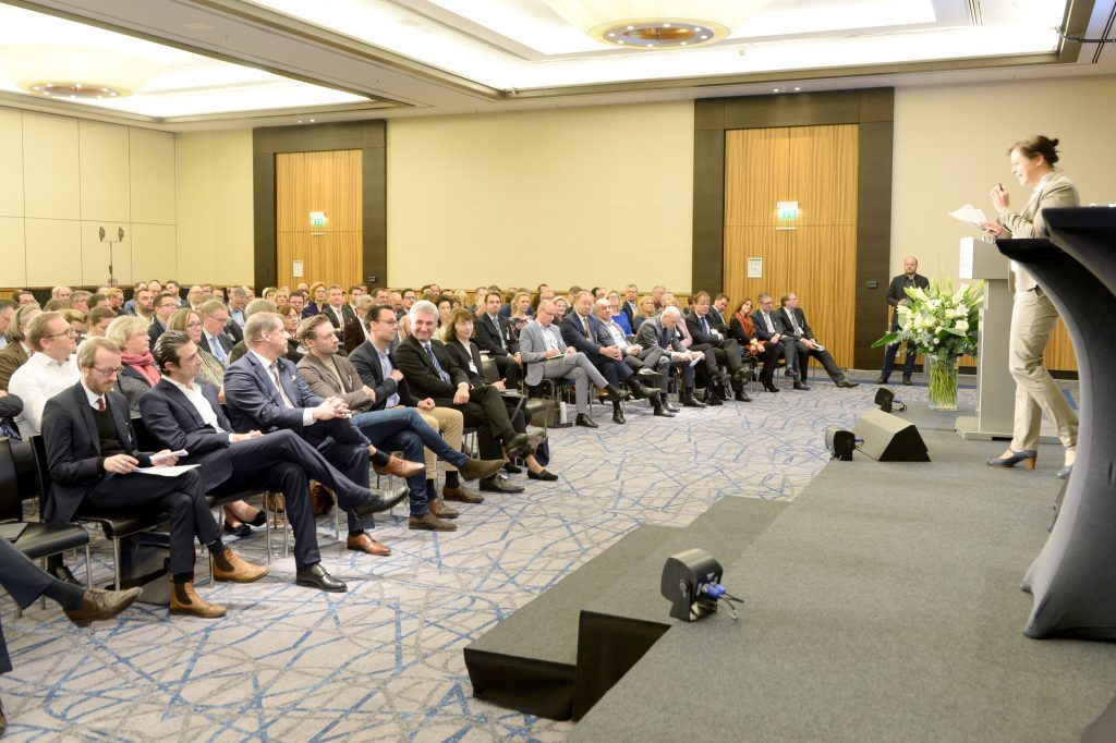 Moderation des CSR-Summits Moderation des CSR-Summits